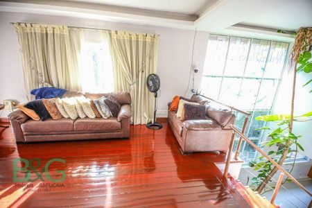 5_photo/94ce1e8873.99861d19f0cf5f32-ATLAS-476b3b3c-d7b1-462d-b185-9b32f3e19b4a.jpg de casa para alugar com 3 quartos, 500m² em Aviação, Praia Grande