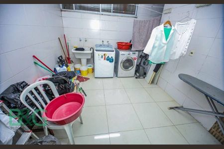 41_photo/94ce1e8873.99861d19f0cf5f32-ATLAS-c8c71a37-2932-4aa3-86de-858de2c360b3.jpg de casa para alugar com 3 quartos, 500m² em Aviação, Praia Grande