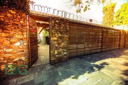 3_photo/94ce1e8873.99861d19f0cf5f32-ATLAS-ea6247b8-ff99-4112-8f1c-7f41661847c4.jpg de casa para alugar com 3 quartos, 500m² em Aviação, Praia Grande