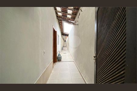 9_photo/94ce1e8963.e78f2a873225b387-ATLAS-7ef96a0f-76bd-4f4b-a276-3c0fc4b498b6.jpg de casa à venda com 4 quartos, 250m² em Guilhermina, Praia Grande