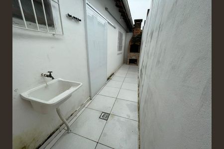 3_photo/94ce1e8967.c30d3fc30a943e4e-ATLAS-3e5bc8f3-a1f0-46c5-8dd9-42bf5a5625c1.jpg de casa para alugar com 1 quarto, 50m² em Guilhermina, Praia Grande