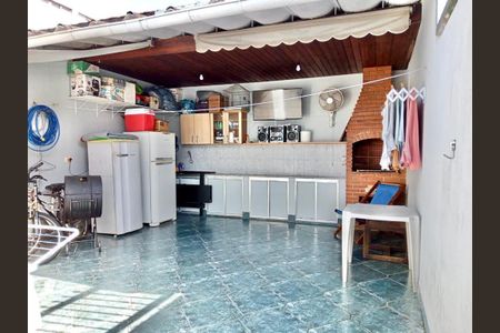 2_photo/94ce1e8a15.bbd0c06dccd8b6dc-ATLAS-3c8bc94f-f687-4759-9a7a-64ae61462acd.jpg de casa à venda com 2 quartos, 114m² em Vila Tupi, Praia Grande