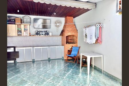 8_photo/94ce1e8a15.bbd0c06dccd8b6dc-ATLAS-60180620-bfc9-4939-9113-54a4f628a97a.jpg de casa à venda com 2 quartos, 114m² em Vila Tupi, Praia Grande