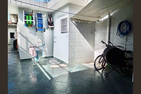 12_photo/94ce1e8a15.bbd0c06dccd8b6dc-ATLAS-e9fcc891-37ee-49bd-8a05-5f498e259faf.jpg de casa à venda com 2 quartos, 114m² em Vila Tupi, Praia Grande