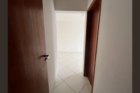 4_photo/94ce1e8a17.2899b17cdfb92887-ATLAS-bcabe65d-ad73-4e51-b099-7099f5a9387b.jpg de casa para alugar com 3 quartos, 110m² em Vila Tupi, Praia Grande