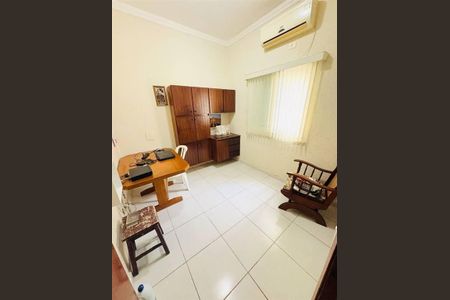 16_photo/94ce1e8a5d.7eabc8b8234370c1-ATLAS-65f26a3d-8c96-4198-8def-b8e9d7f214cf.jpg de casa à venda com 4 quartos, 210m² em Vila Tupi, Praia Grande