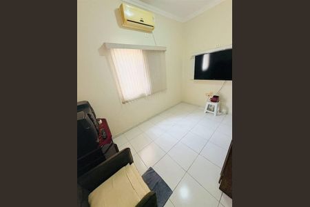 19_photo/94ce1e8a5d.7eabc8b8234370c1-ATLAS-b338ab51-b5a8-44e5-93cd-03fe836f4f77.jpg de casa à venda com 4 quartos, 210m² em Vila Tupi, Praia Grande