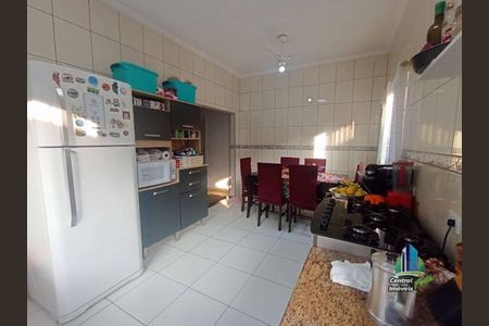 31_photo/94ce1e8a67.02f29140979457be-ATLAS-144a4e69-ecc2-4eea-b228-e645b177761b.jpg de casa à venda com 5 quartos, 163m² em Vila Tupi, Praia Grande