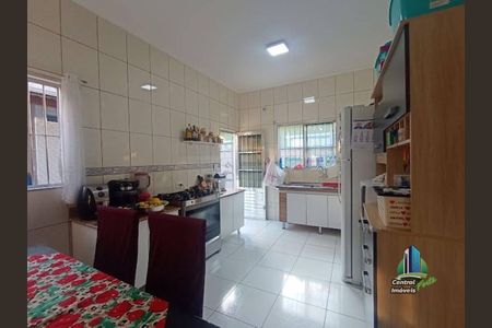 27_photo/94ce1e8a67.02f29140979457be-ATLAS-c778f82e-54a4-429f-832b-4dbbc1bdfe7e.jpg de casa à venda com 5 quartos, 163m² em Vila Tupi, Praia Grande