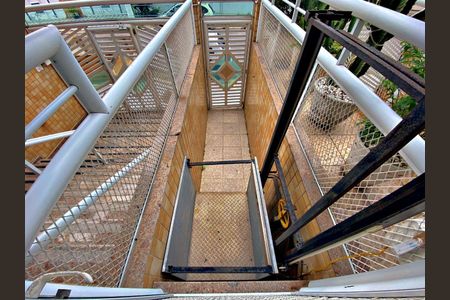 6_photo/94ce1e8a8b.6e9143fe3d472e43-ATLAS-2f0dd362-e0c1-46a7-bf57-78ed04b05388.jpg de apartamento à venda com 2 quartos, 115m² em Vila Tupi, Praia Grande