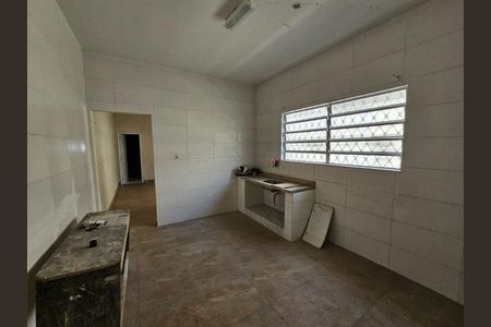 24_photo/94ce1e8a97.3be18b52e244e7c2-ATLAS-e4b31ef7-59e2-438e-bc1a-56eb1e95bcc6.jpg de casa à venda com 2 quartos, 107m² em Vila Tupi, Praia Grande