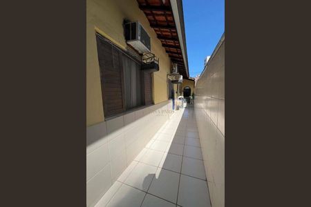 2_photo/94ce1e8aa9.a095ebe9a9b9d05b-ATLAS-38a098ae-13ca-4fb0-84e5-10c6f5ab19b8.jpg de casa à venda com 2 quartos, 56m² em Vila Tupi, Praia Grande