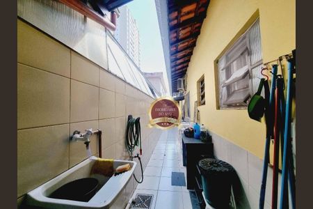 13_photo/94ce1e8aa9.a095ebe9a9b9d05b-ATLAS-3b05341b-e5e2-4aae-a9db-cc4666e2e5a5.jpg de casa à venda com 2 quartos, 125m² em Vila Tupi, Praia Grande