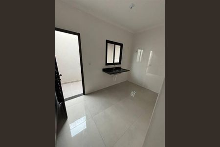 5_photo/94ce1e8b21.d31c70720bf34440-ATLAS-b0e5a3c2-ce89-4baf-b52f-ea4b5773debc.jpg de casa à venda com 2 quartos, 54m² em Vila Tupi, Praia Grande