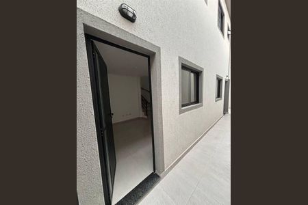 2_photo/94ce1e8b3d.3a936fce5946d559-ATLAS-8325652e-e1fb-4d76-97e6-787304d0233e.jpg de casa à venda com 2 quartos, 54m² em Vila Tupi, Praia Grande