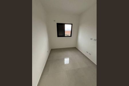 11_photo/94ce1e8b3d.3a936fce5946d559-ATLAS-fd747eaf-e87d-4e12-9faf-55719ec02b58.jpg de casa à venda com 2 quartos, 54m² em Vila Tupi, Praia Grande