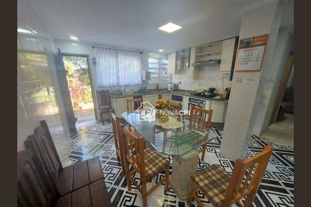 10_photo/94ce1e8e8d.3c190a715a9dad8e-ATLAS-7a05d77d-c045-48f6-9552-1dd587b00d28.jpg de casa à venda com 5 quartos, 210m² em Vila Antartica, Praia Grande