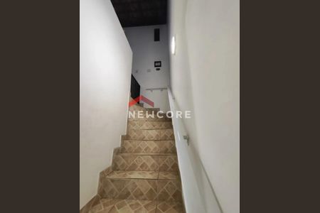 3_photo/94ce1e8e91.70fed3faa30d4614-ATLAS-2ea6e1ea-4d8c-4c05-bdfb-c2cf9f89f505.jpg de casa de condomínio à venda com 2 quartos, 105m² em Vila Antartica, Praia Grande