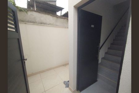 8_photo/94ce1e8ef5.8bbc06df815da9ae-ATLAS-a3fde2d7-ba6c-4f3c-ae2c-d34bfc7beeb9.jpg de casa para alugar com 2 quartos, 52m² em Vila Antartica, Praia Grande