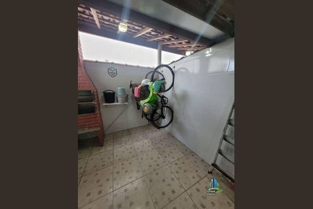 3_photo/94ce1e99b3.cf66db25ae9ac13d-ATLAS-3ce3afb2-7a48-4eaa-8456-c818bc7513b5.jpg de casa à venda com 2 quartos, 62m² em Vila Sonia, Praia Grande