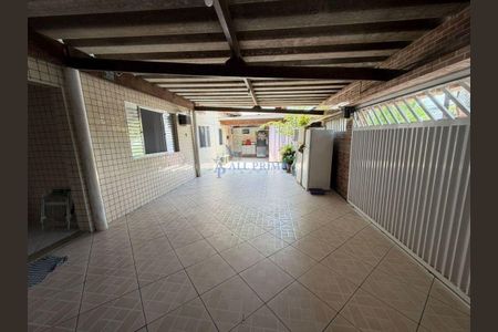 24_photo/94ce1e9b01.97783a8498ba4b42-ATLAS-b2800d49-b736-4309-96cf-d03501466b6e.jpg de casa à venda com 3 quartos, 136m² em Vila Sonia, Praia Grande