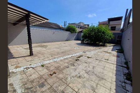 3_photo/94ce1ee28b.7980aed8fa71c73b-ATLAS-2f070807-47cd-420d-b7d7-08c8ea5b515b.jpg de casa à venda com 3 quartos, 180m² em Quietude, Praia Grande