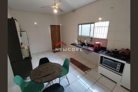 38_photo/94ce1ee2eb.1aa5b8f538f3adaf-ATLAS-90bc3b4f-6b96-408f-9988-868ccdefd95a.jpg de casa à venda com 3 quartos, 180m² em Quietude, Praia Grande