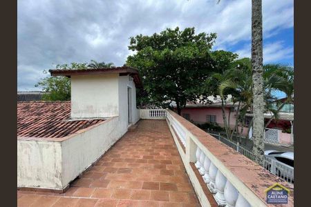 8_photo/94ce1ee40b.b9011c6352d0a570-ATLAS-84f0f246-a6f7-4bce-baf8-c7e3def47a3e.jpg de casa à venda com 4 quartos, 124m² em Tupiry, Praia Grande