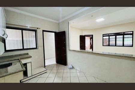 25_photo/94ce1ef05d.d70948cd37f6cfc6-ATLAS-33568c5b-1498-4e72-99b4-37aa01f2788c.jpg de casa para alugar com 2 quartos, 84m² em Vila Tupi, Praia Grande