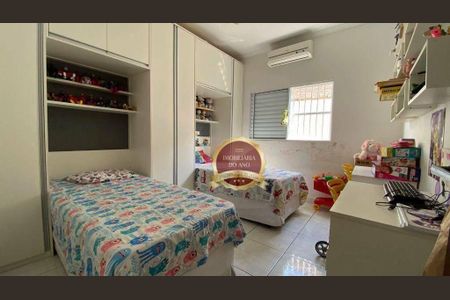 18_photo/94ce1ef063.a7ae3b4e44d16c28-ATLAS-5706b491-c9fe-4d2e-9af3-e8f49b6abe10.jpg de casa à venda com 3 quartos, 125m² em Vila Tupi, Praia Grande