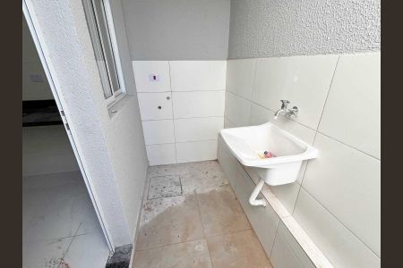 6_photo/94ce1ef3c5.007d8801227075bf-ATLAS-4c633a63-830c-4a4b-be5a-ccf6d4e47f04.jpg de casa à venda com 2 quartos, 50m² em Vila Tupi, Praia Grande