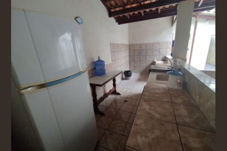 8_photo/94ce1ef417.dd810fae21d85007-ATLAS-544ab8b4-5cc6-4826-a4e3-9f7a74113a9d.jpg de casa à venda com 2 quartos, 70m² em Vila Tupi, Praia Grande