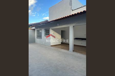 6_photo/94ce1ef443.9803aeba41cbaf1e-ATLAS-5b2d82bd-8db8-4411-8eb1-cdc78a4ac32b.jpg de casa à venda com 4 quartos, 165m² em Vila Tupi, Praia Grande