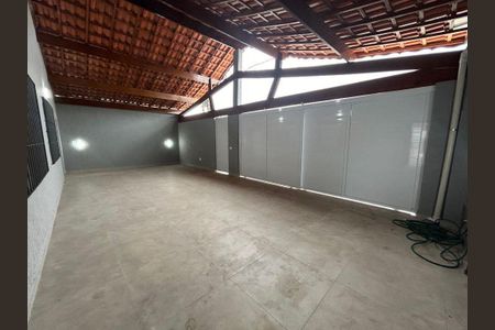 11_photo/94ce1ef443.9803aeba41cbaf1e-ATLAS-78f1eb04-e850-4d66-a08e-469f992a6bb4.jpg de casa à venda com 4 quartos, 190m² em Vila Tupi, Praia Grande