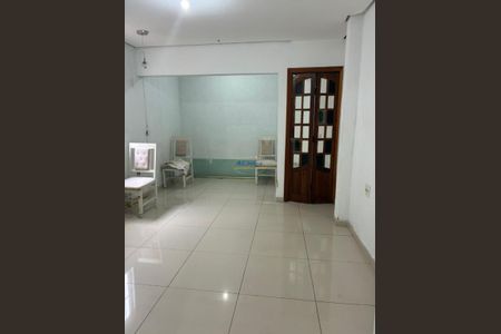 7_photo/94ce1ef471.7b19923cb1e50d7a-ATLAS-37b85b39-25fc-4bb1-aa77-62f66fb2e3d6.jpg de casa à venda com 2 quartos, 138m² em Vila Tupi, Praia Grande