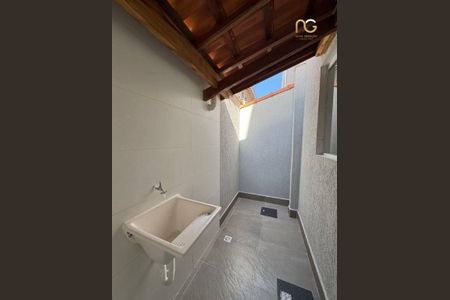 9_photo/94ce1ef4b3.9034fee1f2a82cec-ATLAS-ec927bf2-8f43-4d05-b881-dc8369a4c4c3.jpg de casa à venda com 2 quartos, 60m² em Vila Tupi, Praia Grande