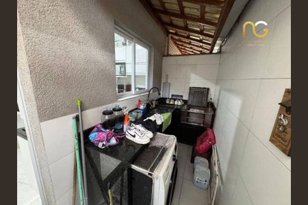 5_photo/94ce1ef4c5.8cfe2f6513d75fb0-ATLAS-c7d386f7-9f1c-4ab7-89ff-a7c26a78382f.jpg de casa à venda com 2 quartos, 58m² em Guilhermina, Praia Grande