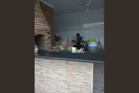 9_photo/94ce1ef4e1.0f81dd1a9a4f6ffb-ATLAS-bf9dc23a-3e00-451c-9adf-b0bff3e0bf03.jpg de casa à venda com 3 quartos, 168m² em Vila Tupi, Praia Grande