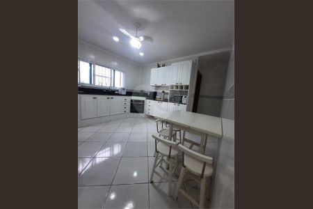 6_photo/94ce1ef4ef.4e1a6e6486a440d9-ATLAS-936db782-7d1a-463d-b379-dbb2be6a0d0d.jpg de casa à venda com 4 quartos, 195m² em Vila Tupi, Praia Grande