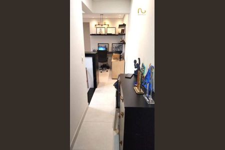 4_photo/94ce1ef54b.a5a8f2feebd09986-ATLAS-1b7d63a1-117b-46e1-9dca-cfd9182b8a44.jpg de apartamento à venda com 1 quarto, 57m² em Vila Tupi, Praia Grande