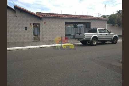 4_photo/94ce1ef5b3.3540367e7697d24d-ATLAS-547ab77c-e971-4e7b-b6dc-f2c9228a3e28.jpg de casa à venda com 3 quartos, 168m² em Vila Tupi, Praia Grande