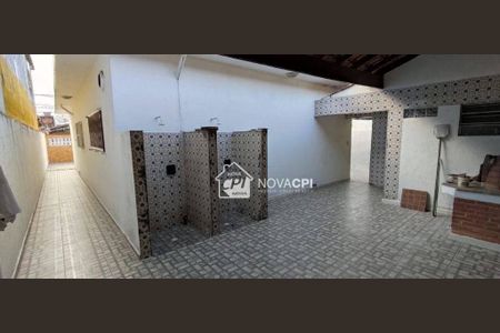 9_photo/94ce1ef5b5.6d966f5fb5582f4e-ATLAS-dc1c922f-4834-4313-8a3f-03365f2d8402.jpg de casa à venda com 2 quartos, 120m² em Vila Tupi, Praia Grande