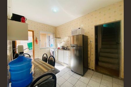 21_photo/94ce1ef5e7.a49d907f0912b726-ATLAS-9c3bc618-cbd0-4fd4-98fe-ead3779193a9.jpg de casa à venda com 3 quartos, 109m² em Vila Tupi, Praia Grande