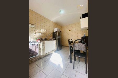 8_photo/94ce1ef5e9.42fc04046762a4be-ATLAS-c0830be5-50b2-4607-b80a-d0ce52e1c20d.jpg de casa à venda com 3 quartos, 150m² em Vila Tupi, Praia Grande