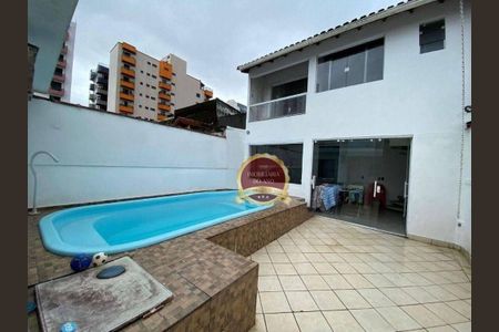 2_photo/94ce1ef631.79518a11401aeb31-ATLAS-641cda2d-db53-4bae-bcbb-15597e03de06.jpg de casa à venda com 2 quartos, 118m² em Vila Tupi, Praia Grande