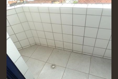 6_photo/94ce1ef64b.81f638c9393bcd24-ATLAS-39b709d0-e117-463e-a1a4-5d91f4e7a7cf.jpg de apartamento à venda com 1 quarto, 46m² em Vila Tupi, Praia Grande