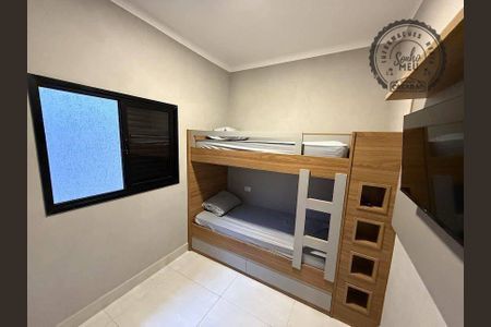 4_photo/94ce1ef683.dd72da75736ca14e-ATLAS-2b7592e6-2475-4bfa-995e-3bd683bd4f2a.jpg de casa à venda com 3 quartos, 103m² em Vila Tupi, Praia Grande