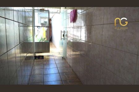 4_photo/94ce1ef685.b5f4e39731e4f05c-ATLAS-ae6493dc-63c8-4750-80cb-0e654609d167.jpg de casa à venda com 3 quartos, 116m² em Vila Tupi, Praia Grande