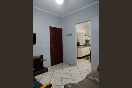 6_photo/94ce1ef6a9.42e6edcb8394660c-ATLAS-7da19615-e649-47f1-9e9b-739085016198.jpg de casa à venda com 2 quartos, 76m² em Vila Tupi, Praia Grande