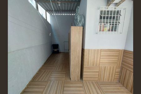 10_photo/94ce1ef6c5.dd013b1bc90478d2-ATLAS-fda23b66-2fbb-44df-af81-e1249b251b4f.jpg de casa à venda com 2 quartos, 109m² em Vila Tupi, Praia Grande